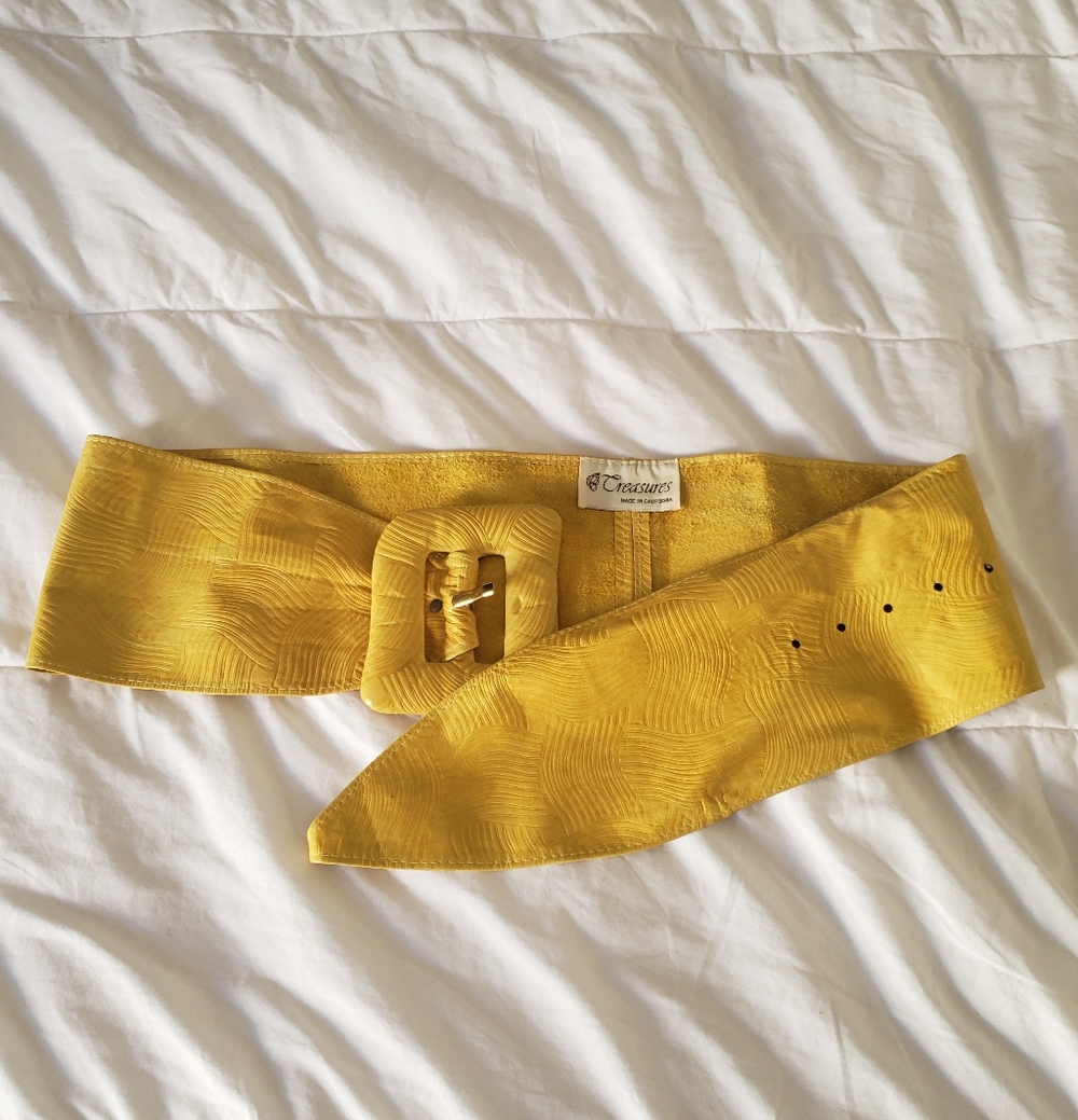 Vintage Creasures Yellow Color Leather Belt